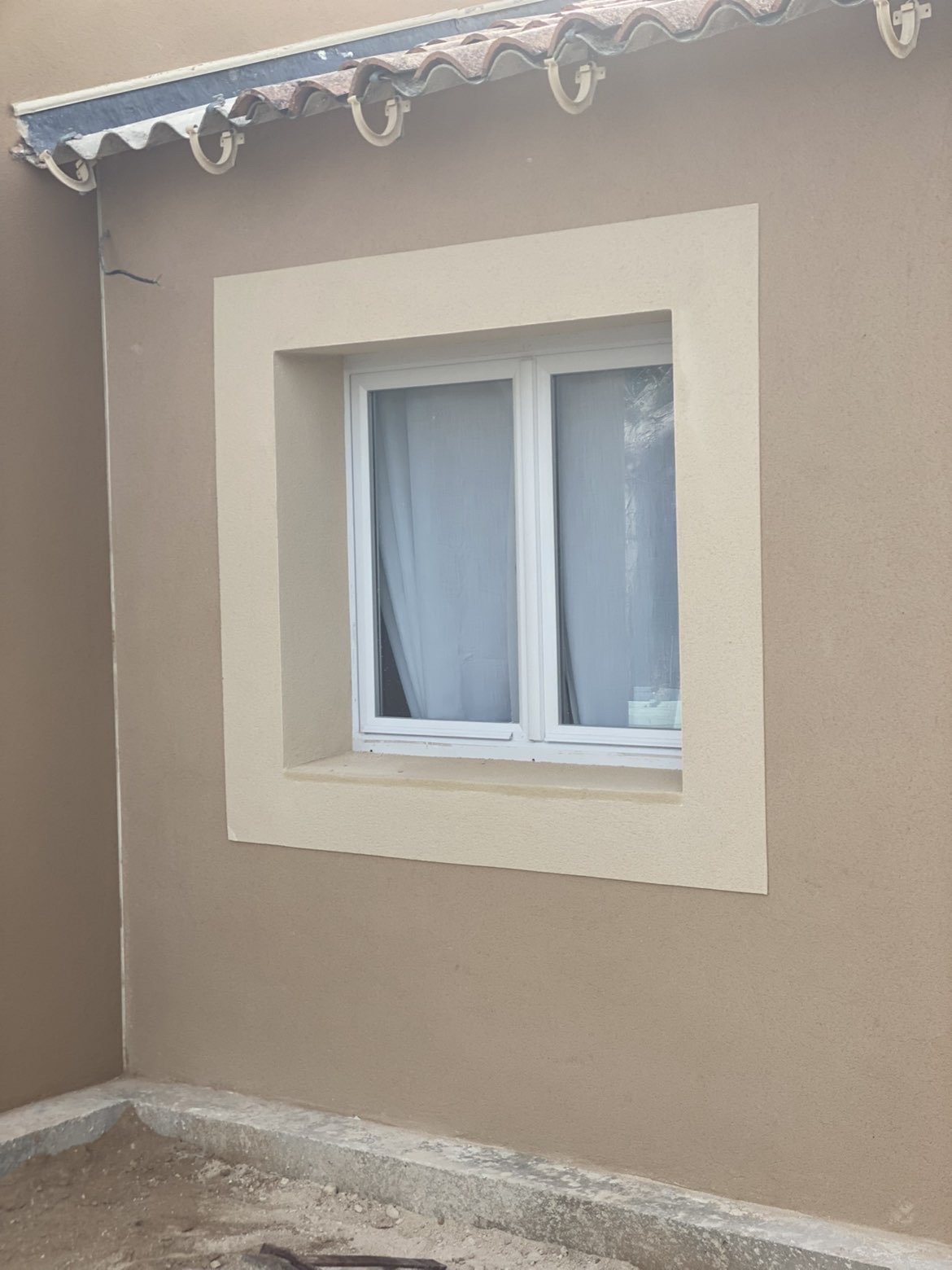 Finition fenetre enduit Avignon